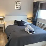 Hirondelle : Appartement Prive Avec Garage